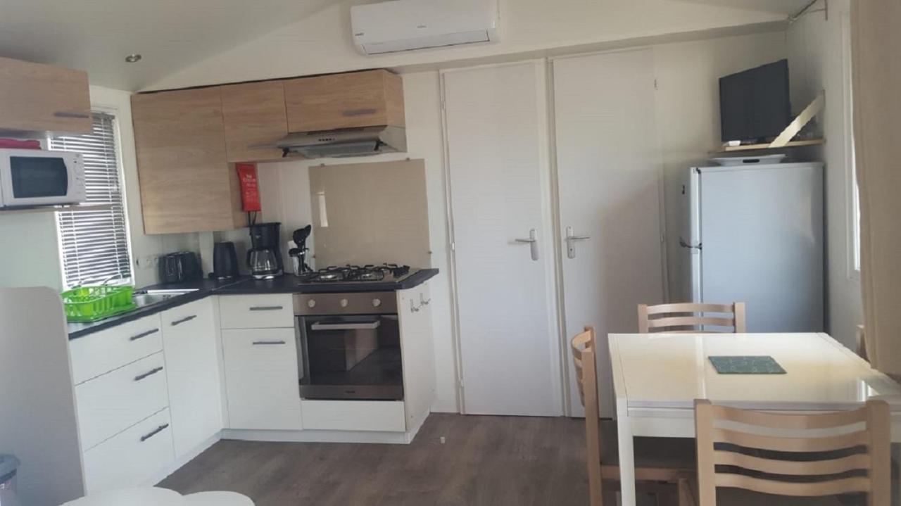 Mhvacances Louent Plusieurs Mobilhomes Dans Camping 4 Etoiles A 200M De La Plage Et Cure Thermale Canet Exterior foto